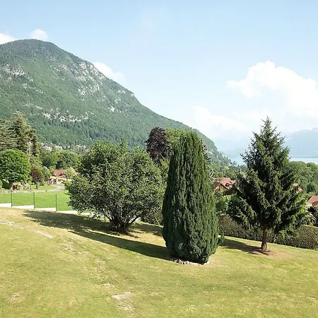 Centre Jean Xxiii Hotel