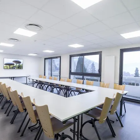 Centre Jean Xxiii فندق